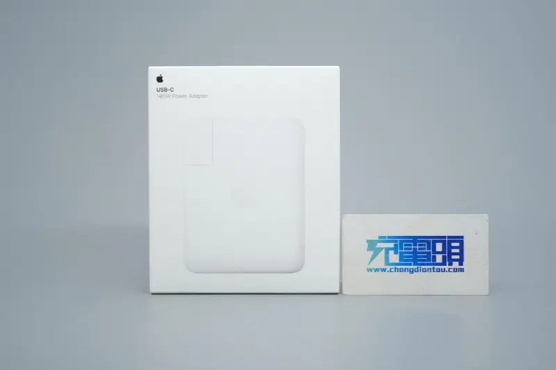 Apple च्या नवीन 140W GaN फास्ट चार्जरचे फाडणे